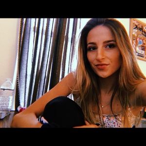 Meet your Posher, Isabella